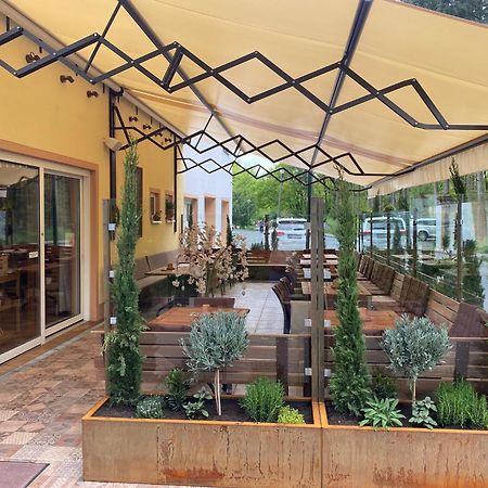 Ferienwohnungen Park Cafe Am Kurpark Bernkastel-Kues Exterior foto