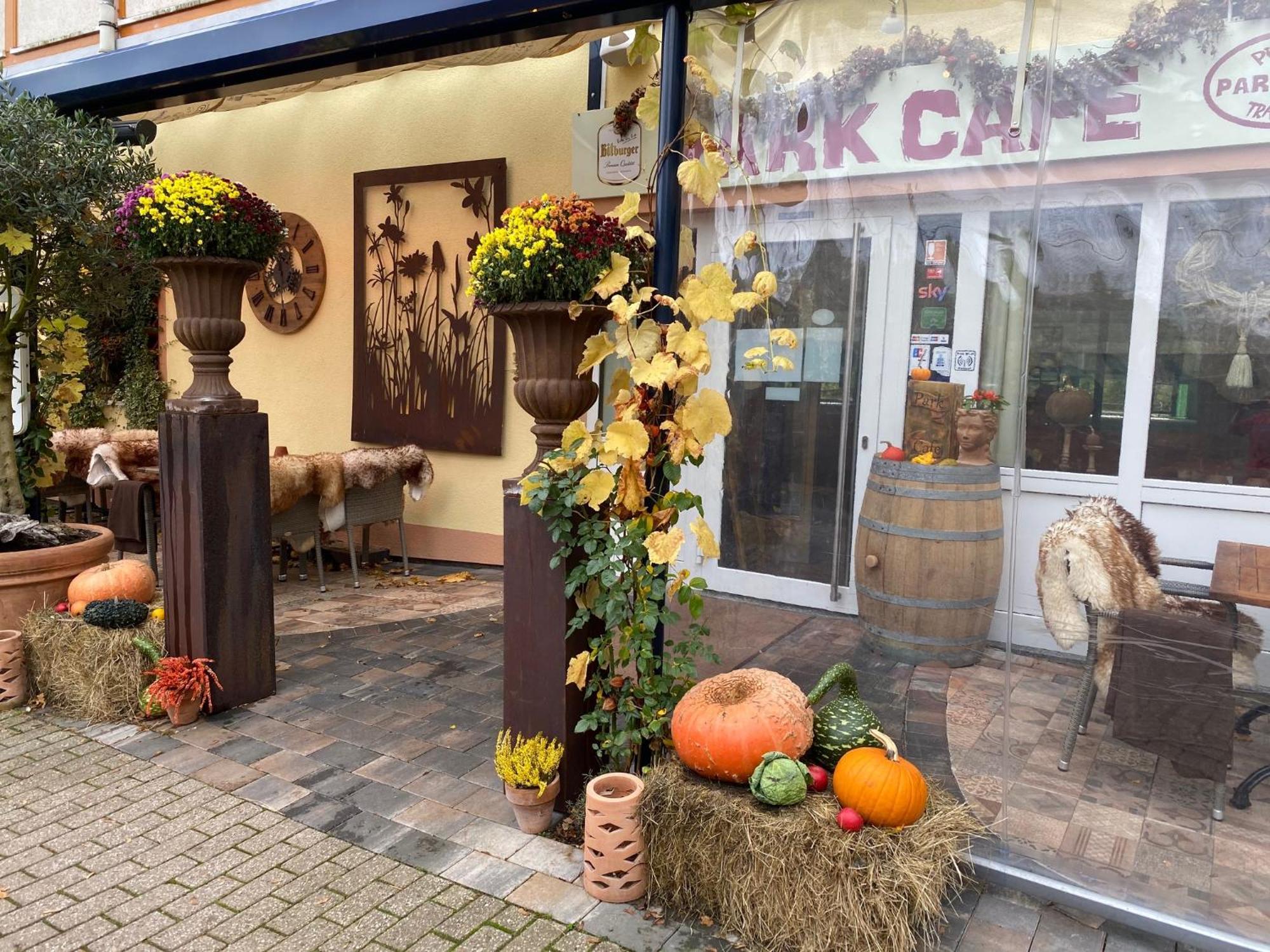 Ferienwohnungen Park Cafe Am Kurpark Bernkastel-Kues Exterior foto