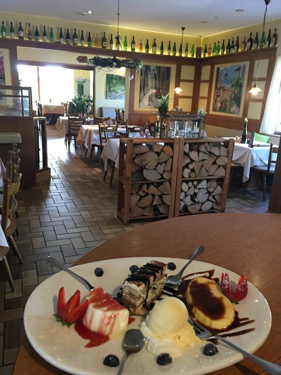 Ferienwohnungen Park Cafe Am Kurpark Bernkastel-Kues Exterior foto